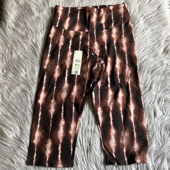 No Boundaries Pants - No Boundaries Capri Leggings Womens Size Medium Brown Tie Dye Stretch Pants